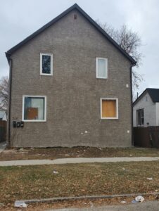 Investment Property! – Vacant Lot with Building in Winnipeg North