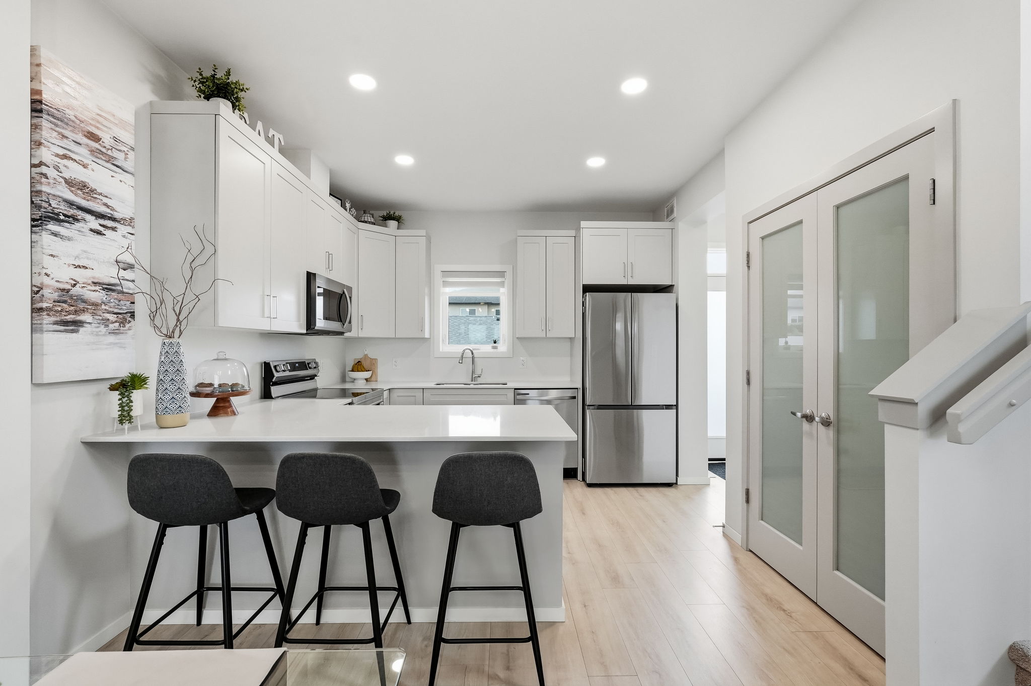 12-web-or-mls-A7404024
