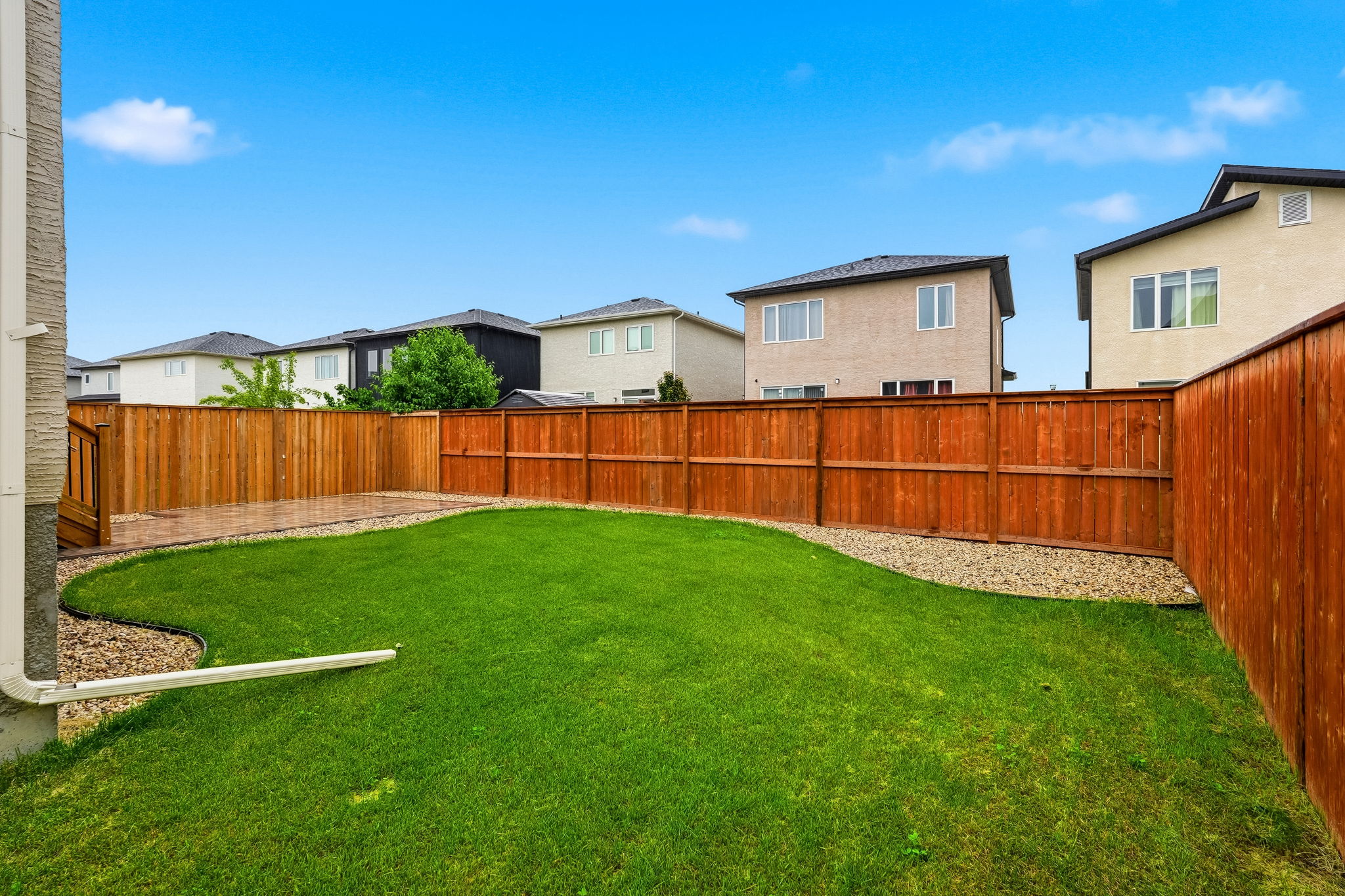 32-web-or-mls-A7404393