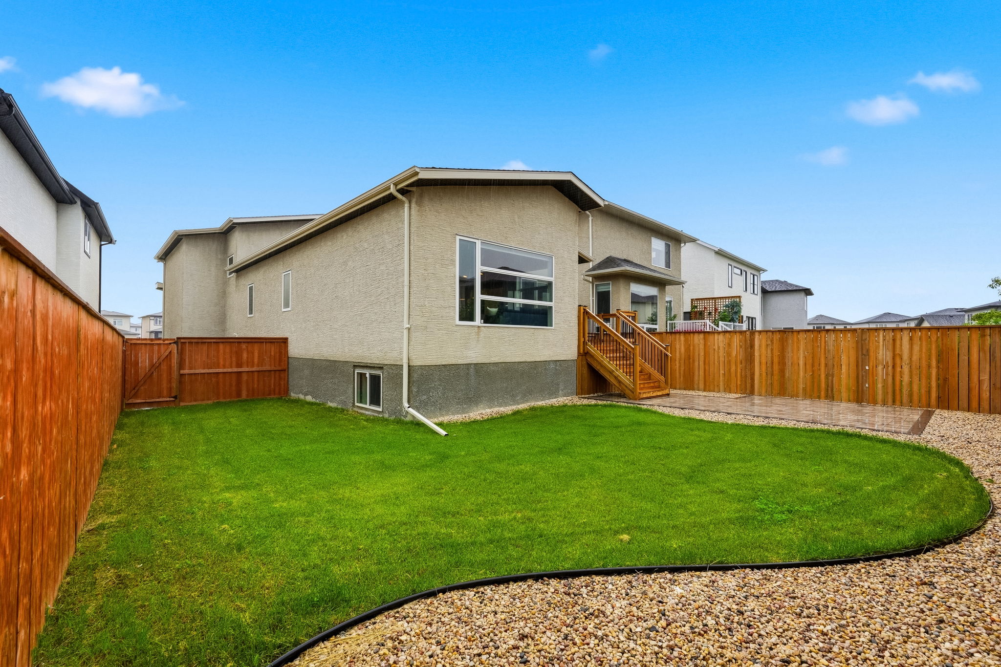 33-web-or-mls-A7404381