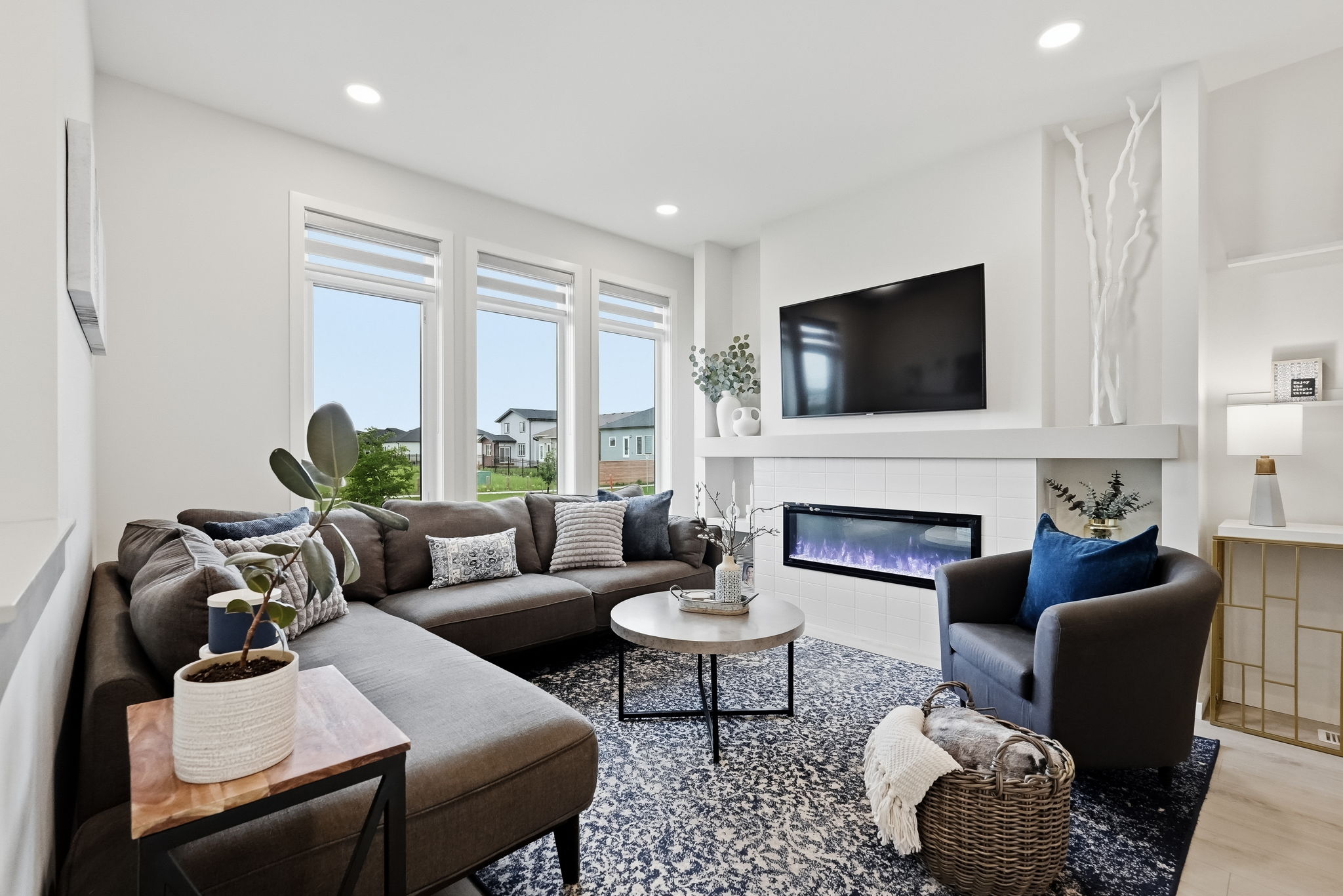 5-web-or-mls-A7403994